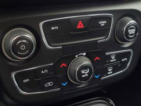 Used 2019 Jeep Compass Limited image 25