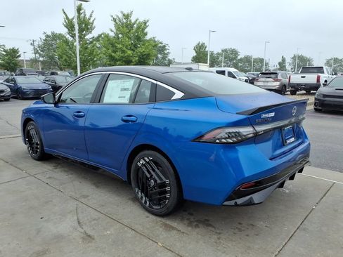New 2026 Nissan Sentra SR w/ SR All Weather Package FWD image 6