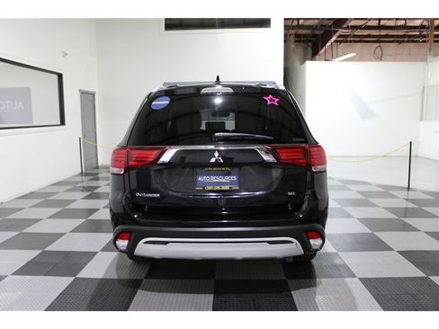 Used 2020 Mitsubishi Outlander ES image 5