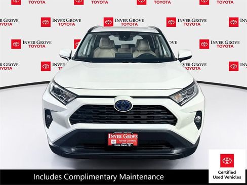 Used 2021 Toyota RAV4 XLE Premium AWD/4WD image 2