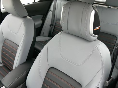 Certified 2024 Nissan Kicks SR w/ SR Premium Package image 9