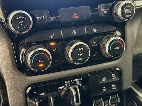 Used 2022 RAM 1500 Big Horn AWD/4WD image 24