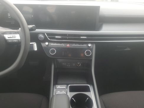 Used 2025 Hyundai Sonata SEL FWD image 10