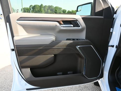 Used 2024 Chevrolet Silverado 1500 RST RWD image 12
