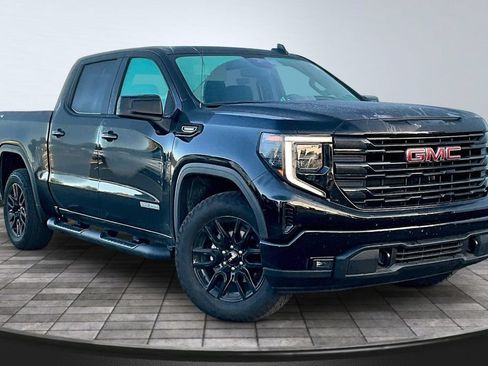 Used 2026 GMC Sierra 1500 Elevation w/ Elevation Select Package AWD/4WD image 3
