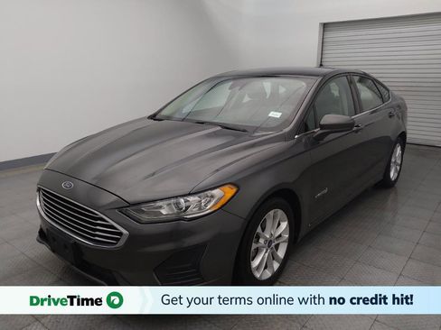 Used 2019 Ford Fusion SE image 1