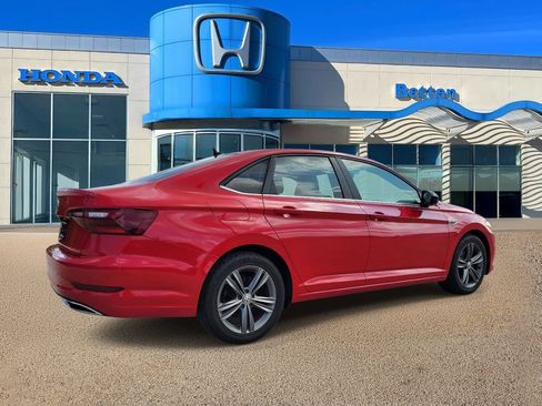 Used 2021 Volkswagen Jetta R-Line w/ R-Line Cold Weather Package FWD image 4