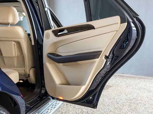 Used 2017 Mercedes-Benz GLE 43 AMG 4MATIC w/ Premium 2 Package image 52