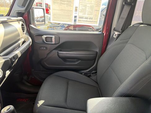Used 2021 Jeep Wrangler Sport S image 20