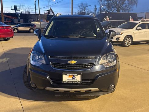 Used 2015 Chevrolet Captiva Sport LT w/ Convenience Package FWD image 2
