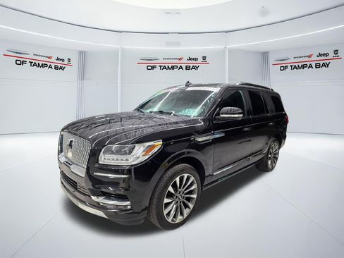 Used 2021 Lincoln Navigator Reserve AWD/4WD image 2