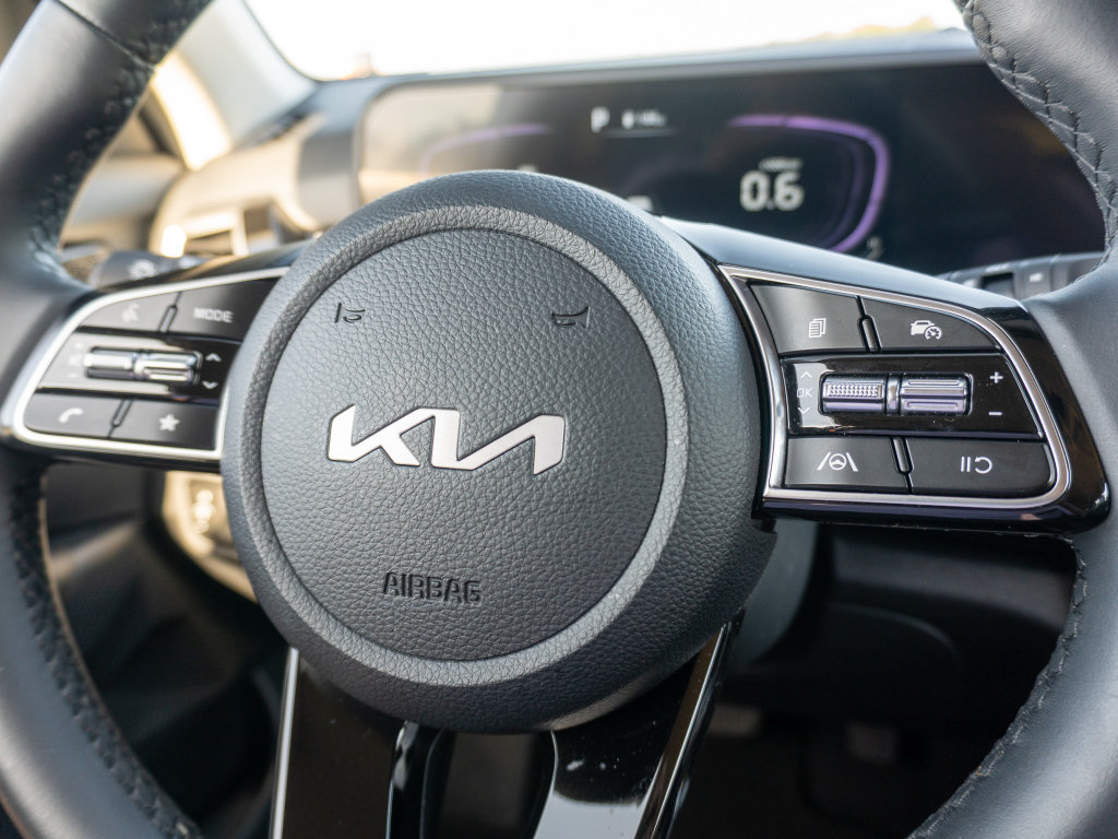 Used 2025 Kia Seltos S AWD/4WD image 29