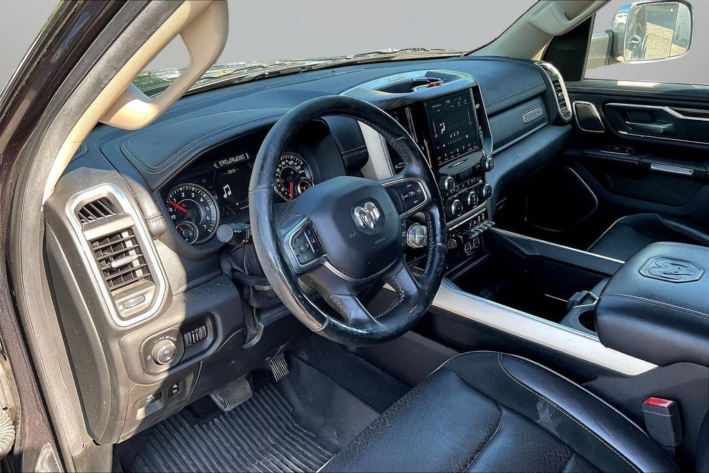 Used 2019 RAM 1500 Laramie AWD/4WD image 17