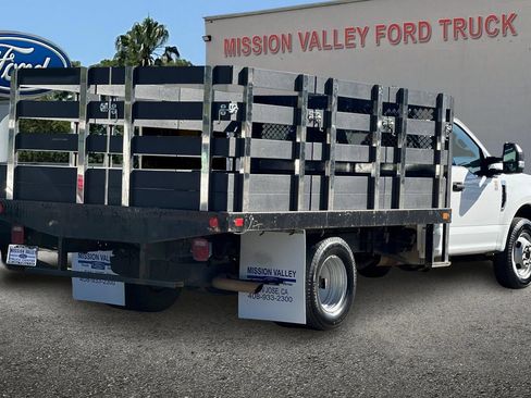 Used 2021 Ford F350 XLT RWD image 4