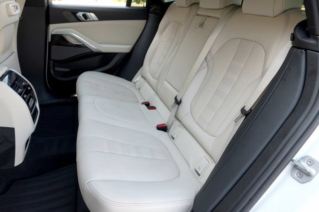 Used 2020 BMW X6 sDrive40i w/ Premium Package RWD image 16