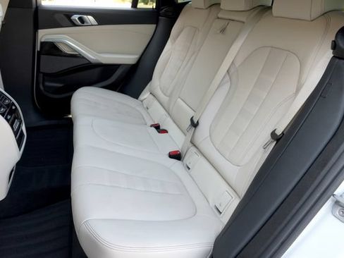 Used 2020 BMW X6 sDrive40i w/ Premium Package RWD image 16