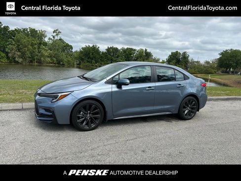 Used 2025 Toyota Corolla SE image 1