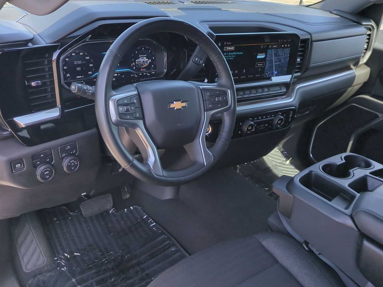 Used 2025 Chevrolet Silverado 2500 LT w/ Convenience Package AWD/4WD image 12