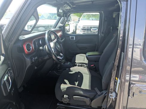 Used 2021 Jeep Wrangler Unlimited Rubicon AWD/4WD image 28