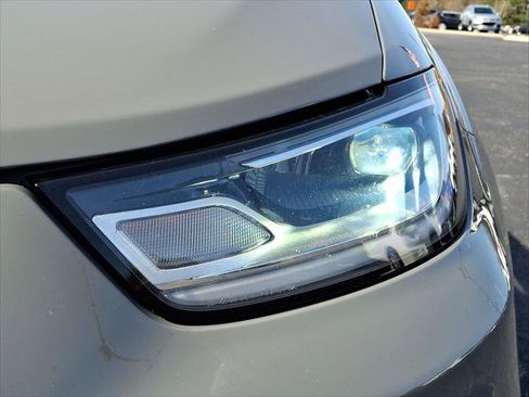 Used 2025 Chrysler Pacifica Select image 28