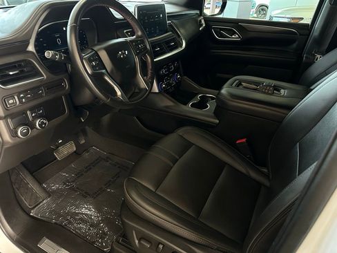 Used 2022 Chevrolet Suburban RST image 11