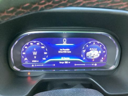 Used 2024 Chevrolet Tahoe RST w/ Luxury Package image 11