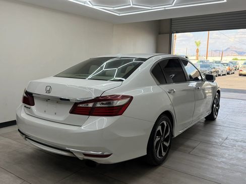 Used 2017 Honda Accord EX image 9