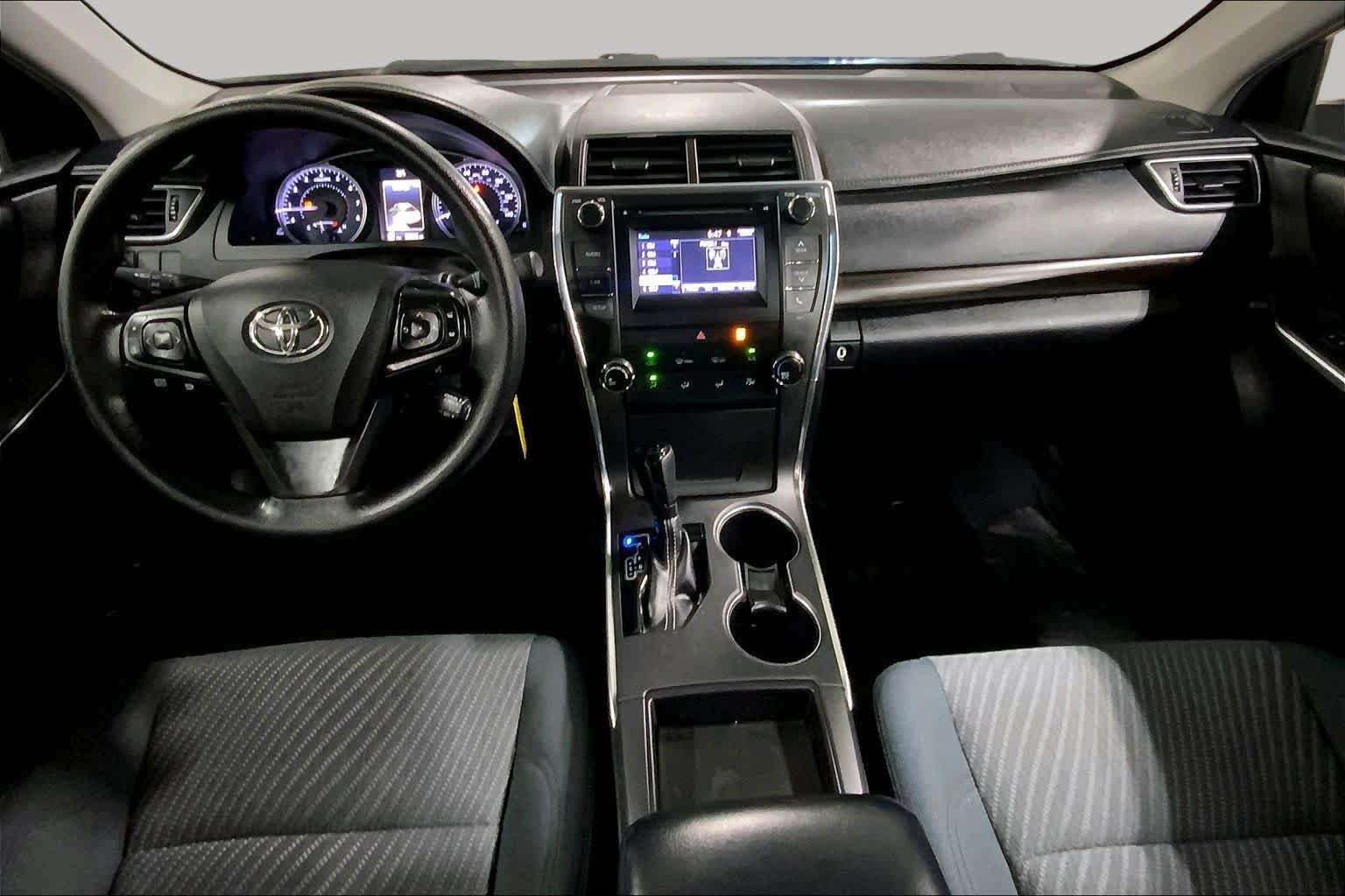 Used 2017 Toyota Camry LE FWD image 15