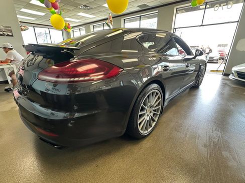 Used 2016 Porsche Panamera GTS image 11
