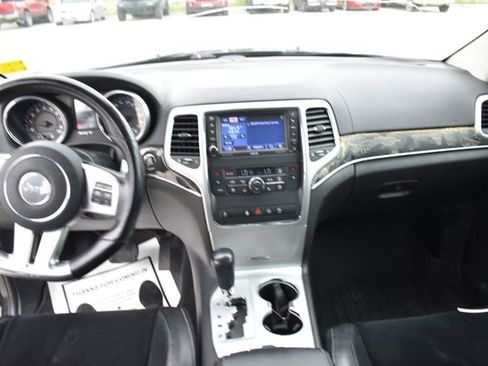 Used 2012 Jeep Grand Cherokee SRT8 w/ Luxury Group II AWD/4WD image 19