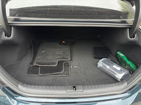 Used 2024 Genesis G70 2.5T image 16