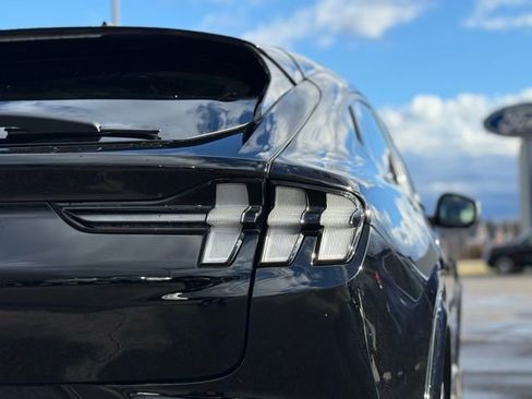 Used 2022 Ford Mustang Mach-E Premium image 46