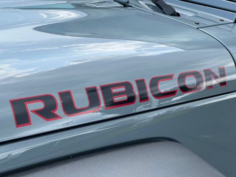 Used 2015 Jeep Wrangler Unlimited Rubicon AWD/4WD image 2