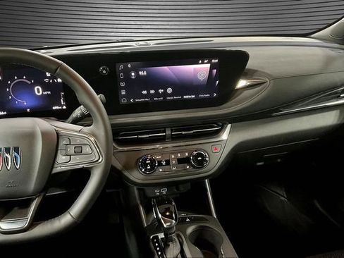 Certified 2025 Buick Envista Preferred w/ Convenience I Package image 9