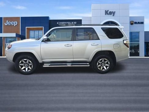 Used 2023 Toyota 4Runner TRD Off-Road Premium AWD/4WD image 5