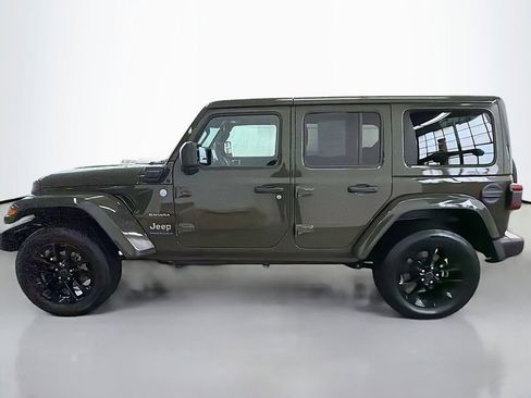 Used 2024 Jeep Wrangler Unlimited Sahara w/ Technology Group AWD/4WD image 4