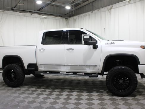 Used 2024 Chevrolet Silverado 2500 High Country w/ Technology Package AWD/4WD image 34
