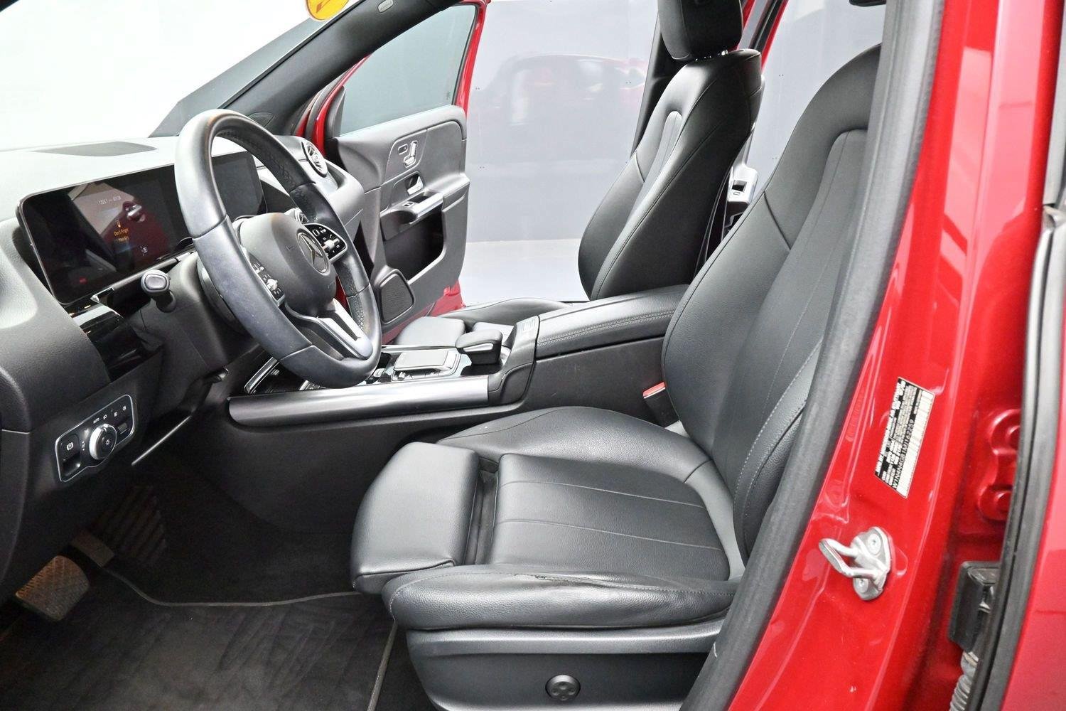 Used 2021 Mercedes-Benz GLA 250 w/ Premium Package image 14