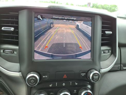 Used 2020 RAM 1500 Big Horn RWD image 17