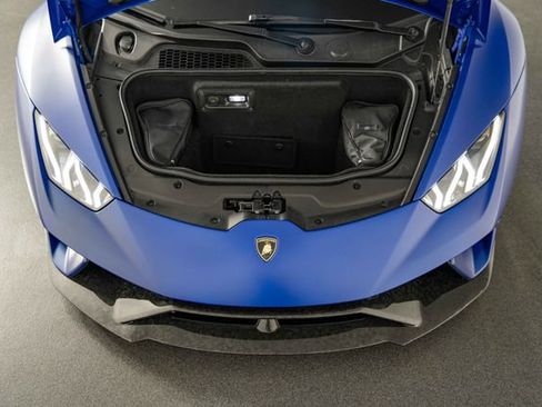 Used 2019 Lamborghini Huracan Performante AWD/4WD image 30