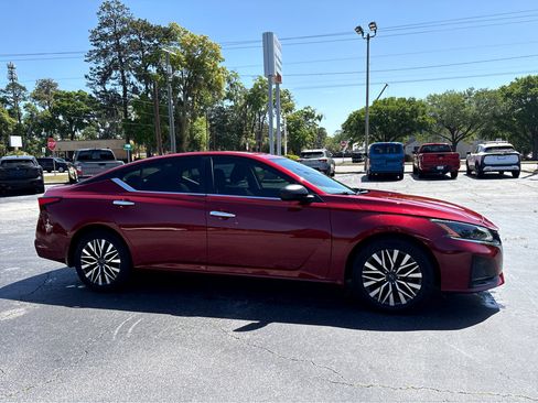 Used 2024 Nissan Altima 2.5 SV image 27