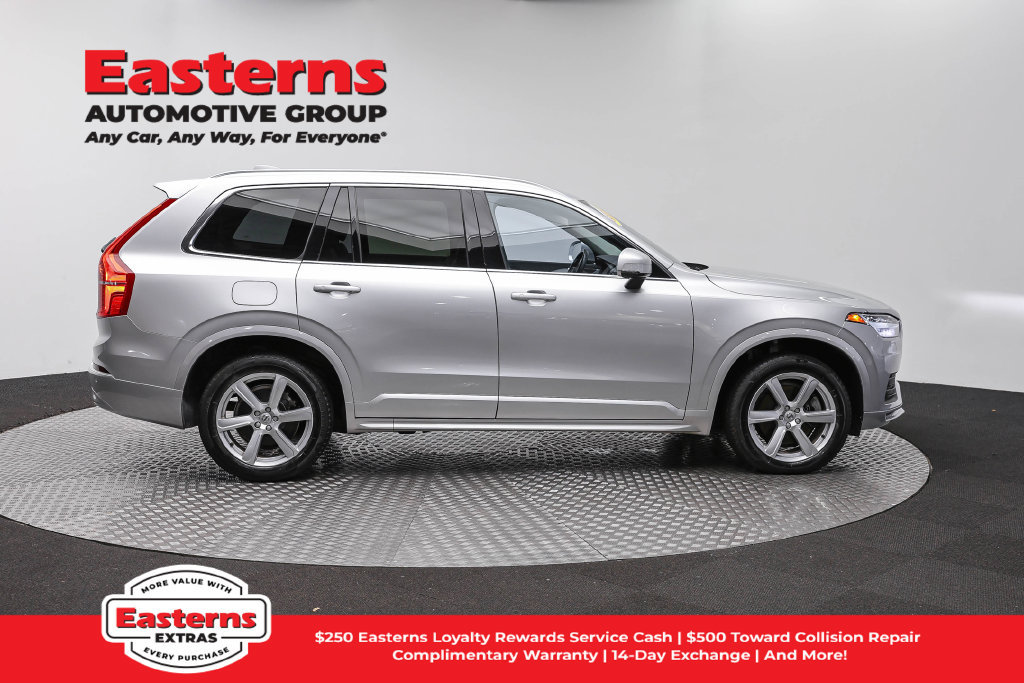Used 2022 Volvo XC90 T5 Momentum AWD/4WD image 5