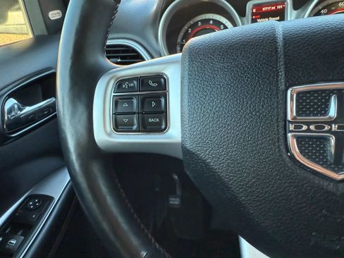 Used 2015 Dodge Journey R/T w/ Flexible Seating Group FWD image 28
