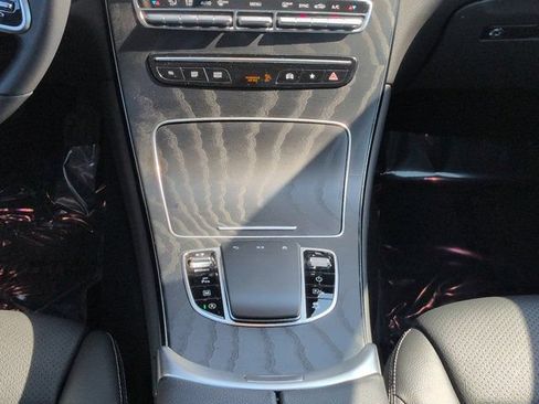 Certified 2021 Mercedes-Benz GLC 300 w/ Premium Package image 19