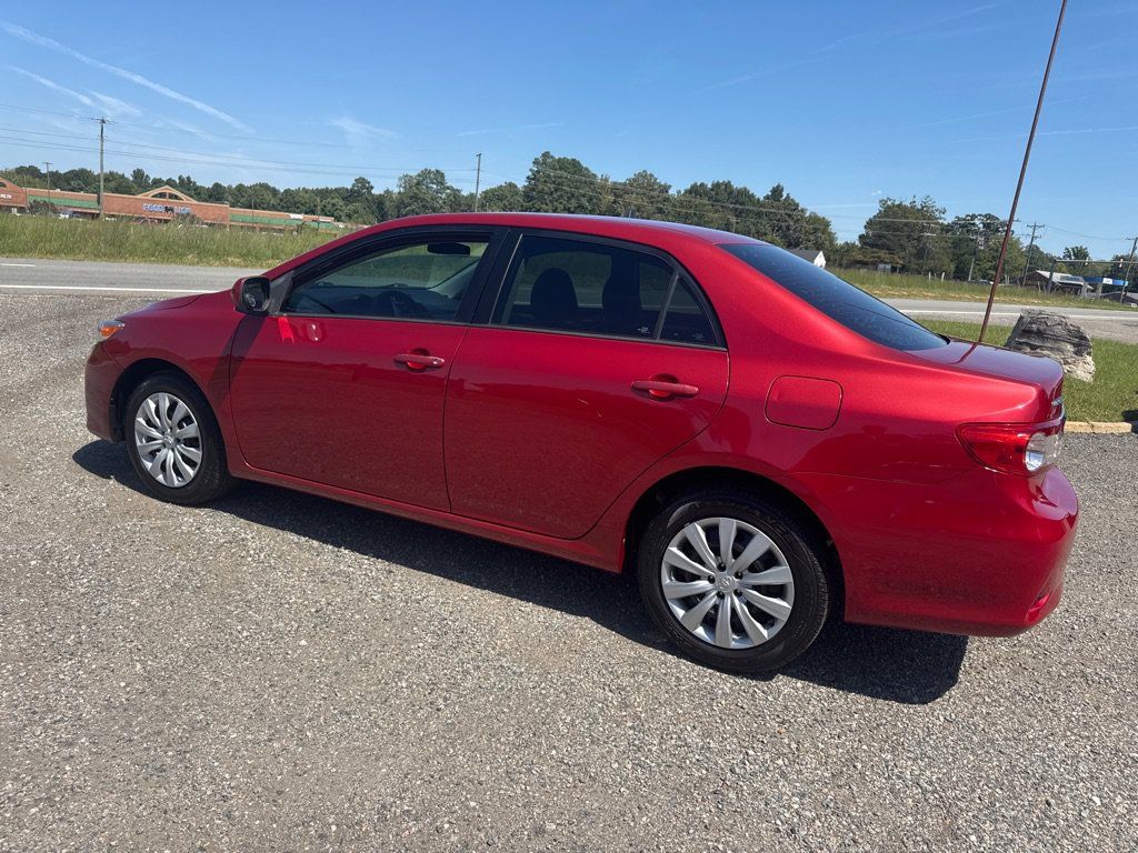 Used 2012 Toyota Corolla LE FWD image 5