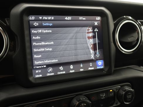 Used 2022 Jeep Wrangler Unlimited Sahara AWD/4WD image 54