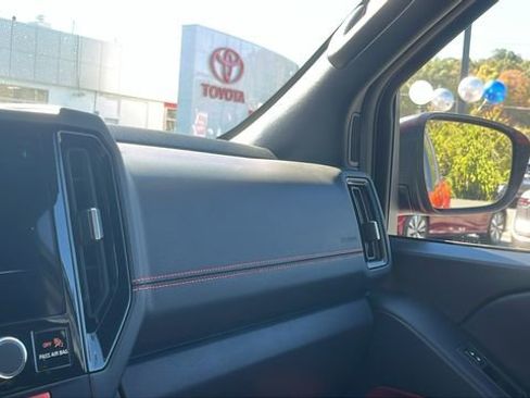 Used 2025 Nissan Frontier PRO-4X w/ Tow Package image 18