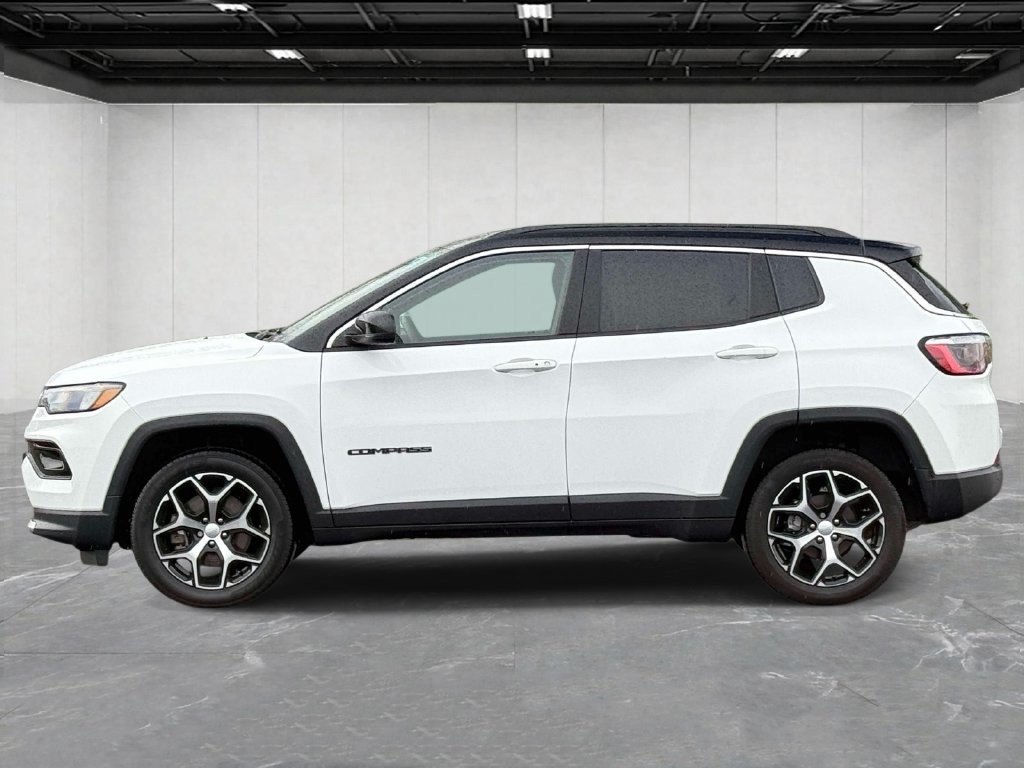 Used 2024 Jeep Compass Limited w/ Sun and Sound Group AWD/4WD image 8