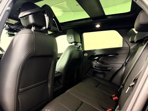 Used 2026 Land Rover Range Rover Evoque Dynamic SE AWD/4WD image 24