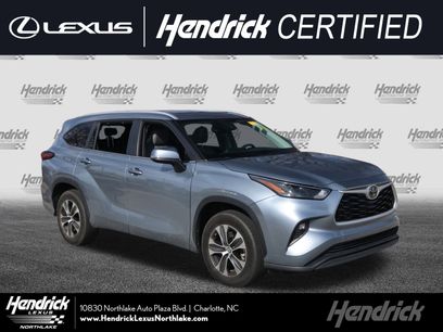 Used 2023 Toyota Highlander XLE
